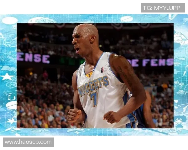 马丁内斯的传奇之路：从球场新星到足球巨星的成长历程