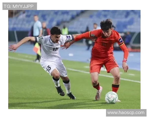 中国队迎战伊拉克队足球赛激情四溢期待精彩对决展现足球魅力与团队精神