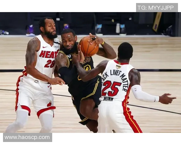 热火对湖人精彩对决直播比分实时更新分析与评论